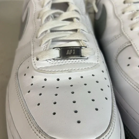 Men's Sz 8 Nike Air Force 1 Low Shoes White Smoke Gray FJ4146-100 sneaker swoosh - Picture 6 of 6